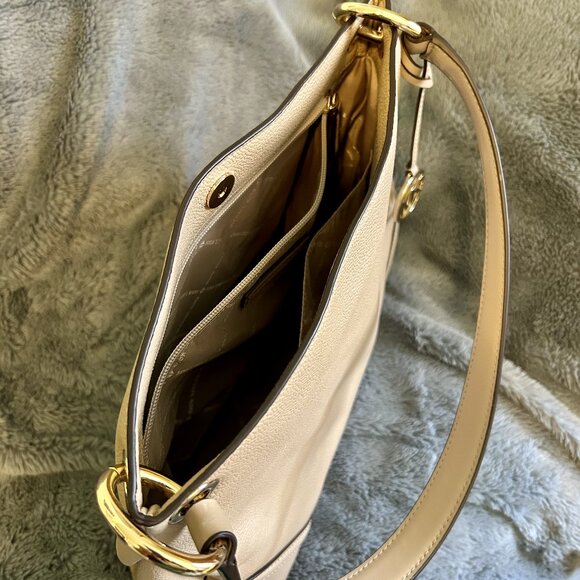 Michael Kors Pebbled Leather Shoulder Bag – Beige/Cream (Brand New) - Picture 3 of 6